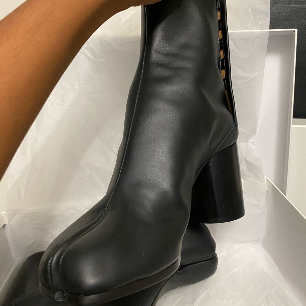 Margiela Tabi boots- brand new